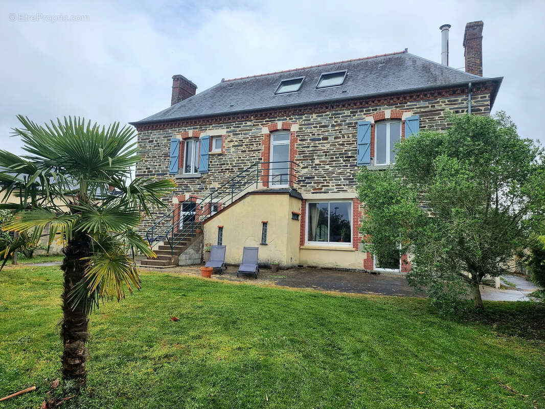 Maison à BOURGBARRE
