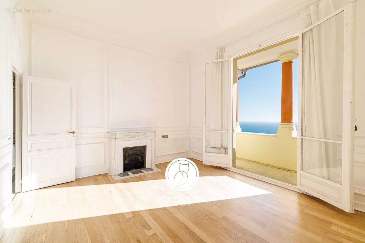 Appartement à BEAUSOLEIL