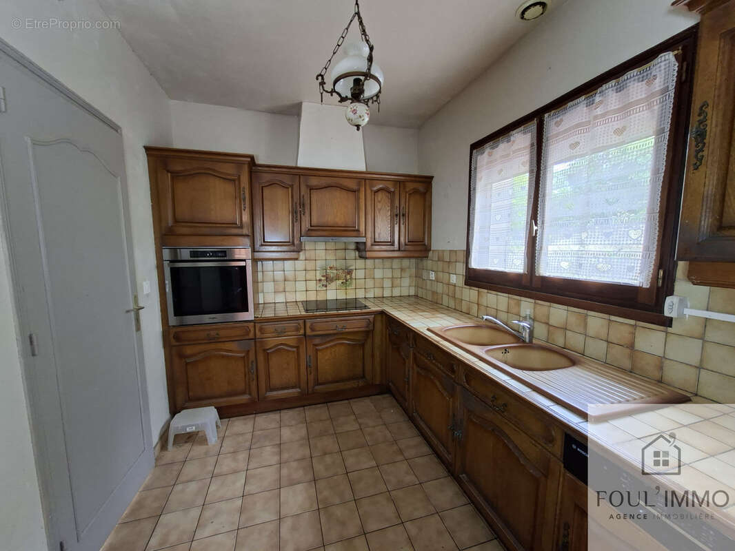 Exclusivite foulayronnes : maison t 5 avec jardin. a rafraichir - photo 3