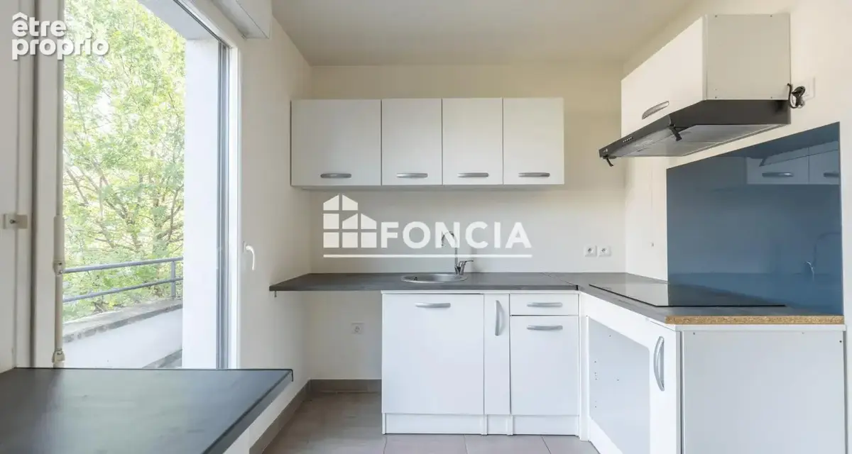 FERRIÈRES-EN-BRIE – T2 de 49 m² avec balcon, parking et DPE C – 235 000 € - photo 1