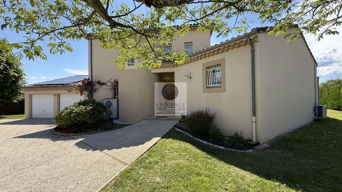 Maison à ETOILE-SUR-RHONE