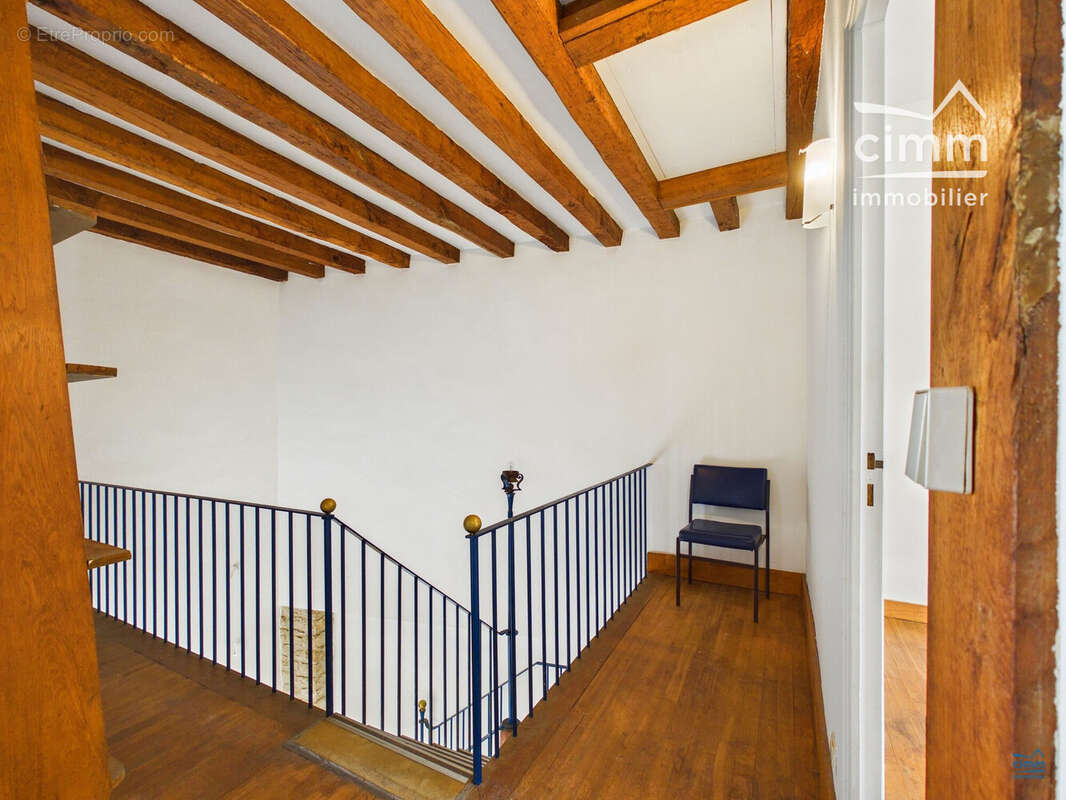 Maison à LONGUE-JUMELLES