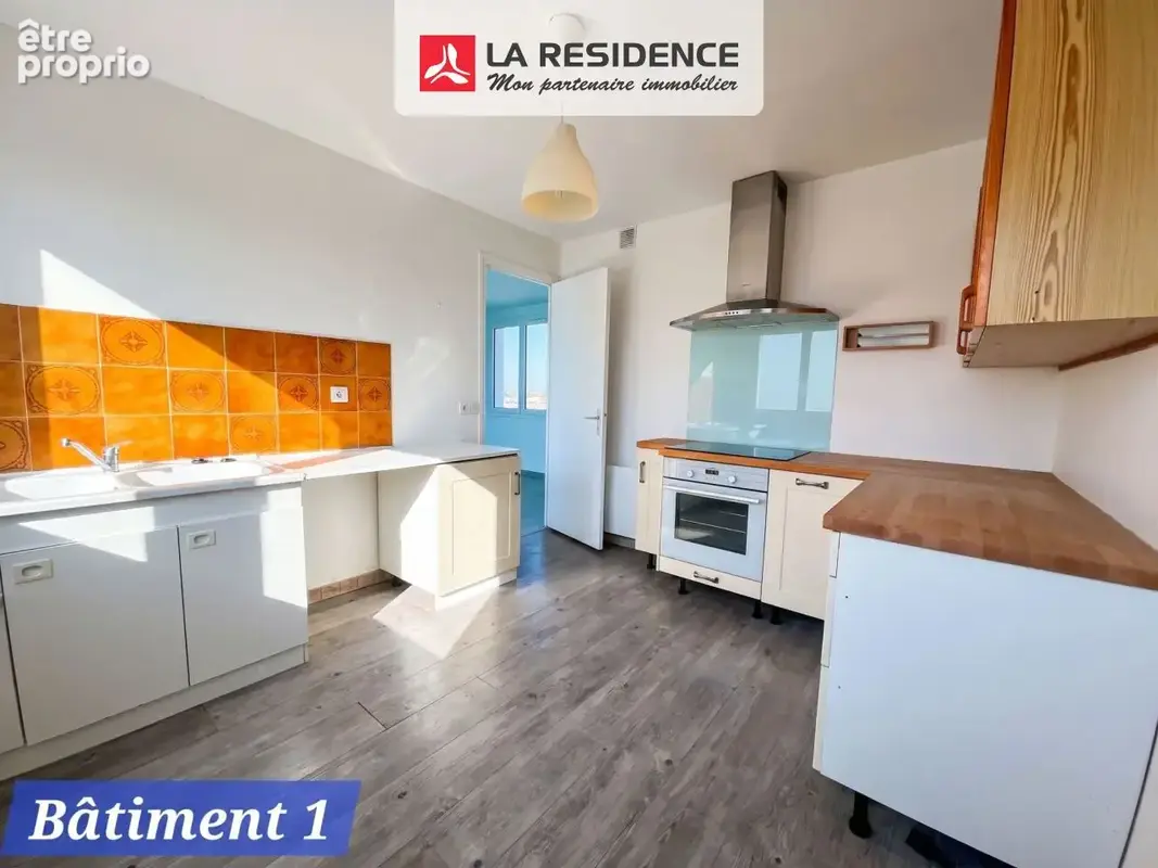 Appartement 330 m² à Houdan  - photo 4