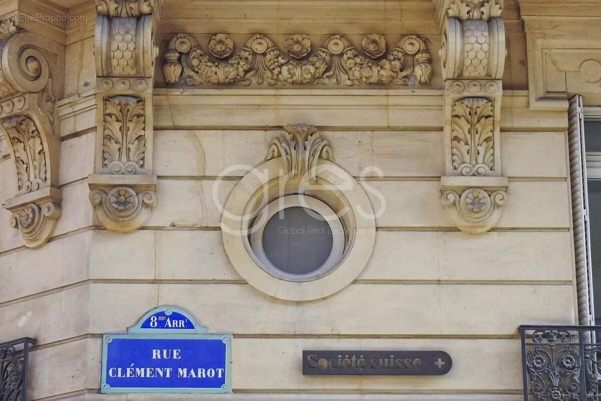 75008 paris triangle d’or / marbeuf. vente studio investissement. - photo 3