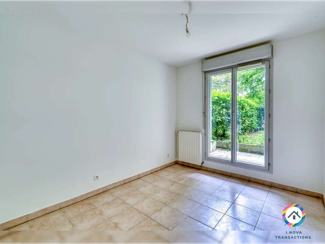 Appartement à NEUVILLE-SUR-SAONE