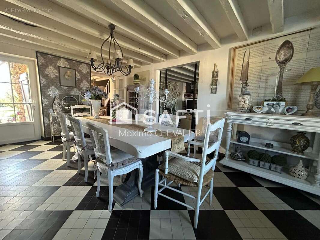 Maison 312 m² à Nohant-Vic  - photo 3