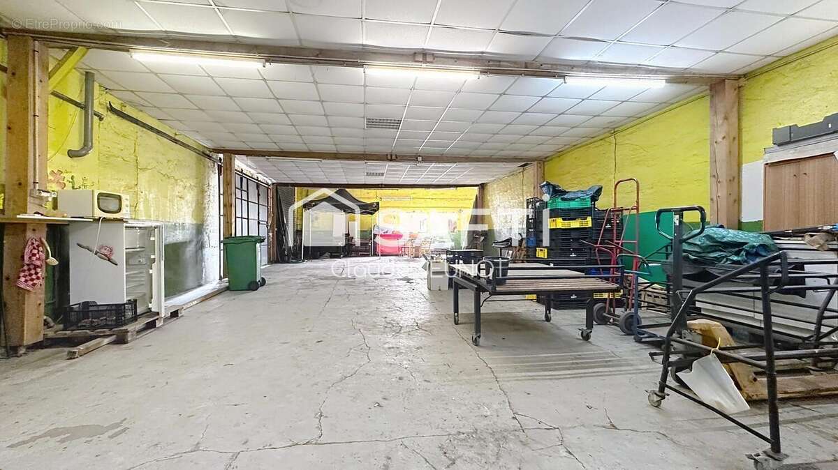 Photo 2 - Commerce à AMBARES-ET-LAGRAVE