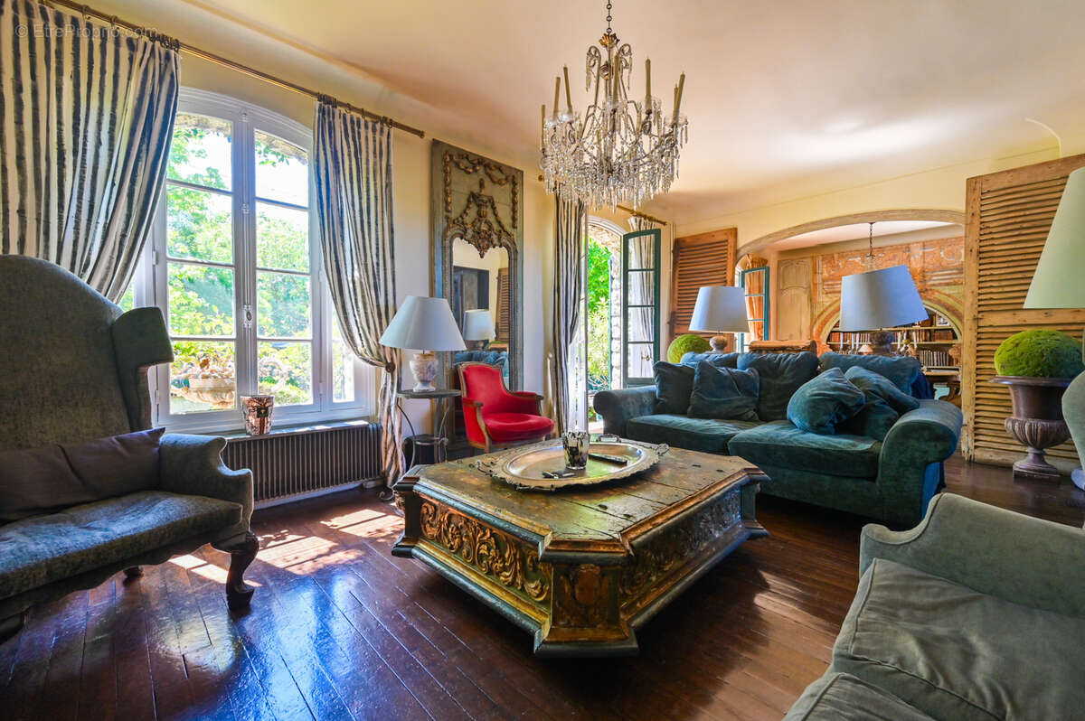 Maison à SAINT-MAUR-DES-FOSSES