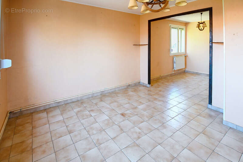 Maison à BEUVEILLE