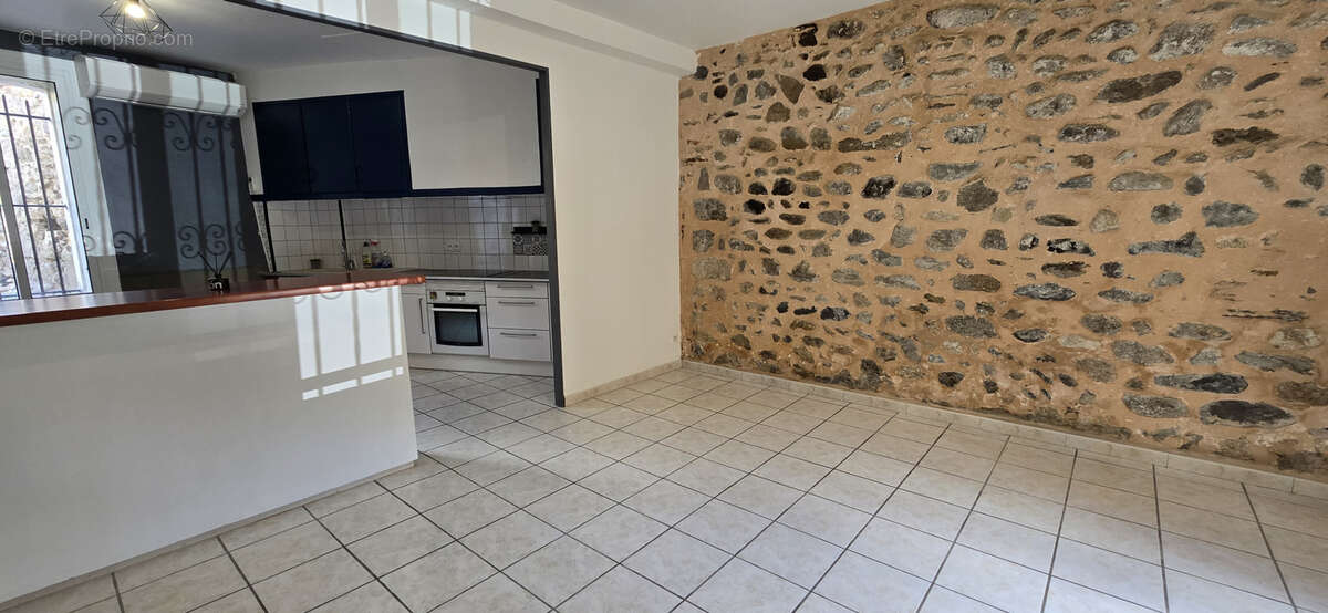 Appartement à LATOUR-DE-FRANCE