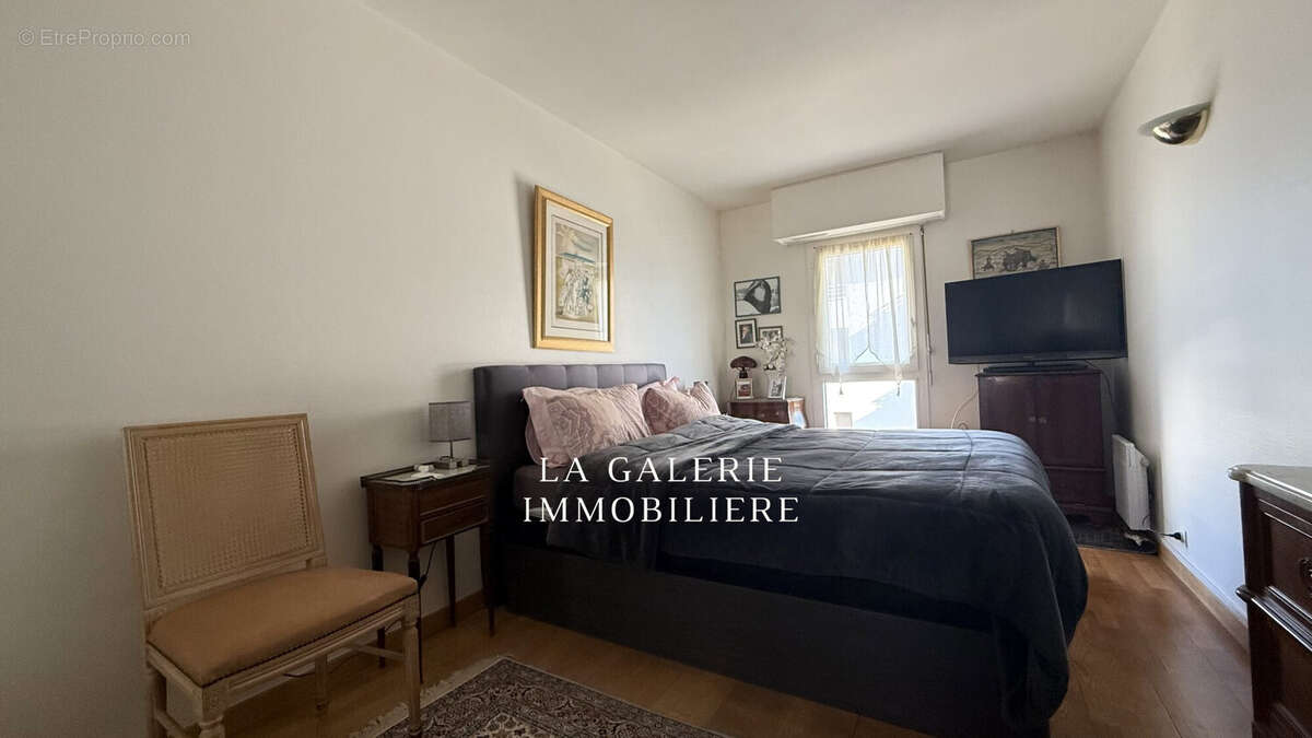 Appartement à SURESNES