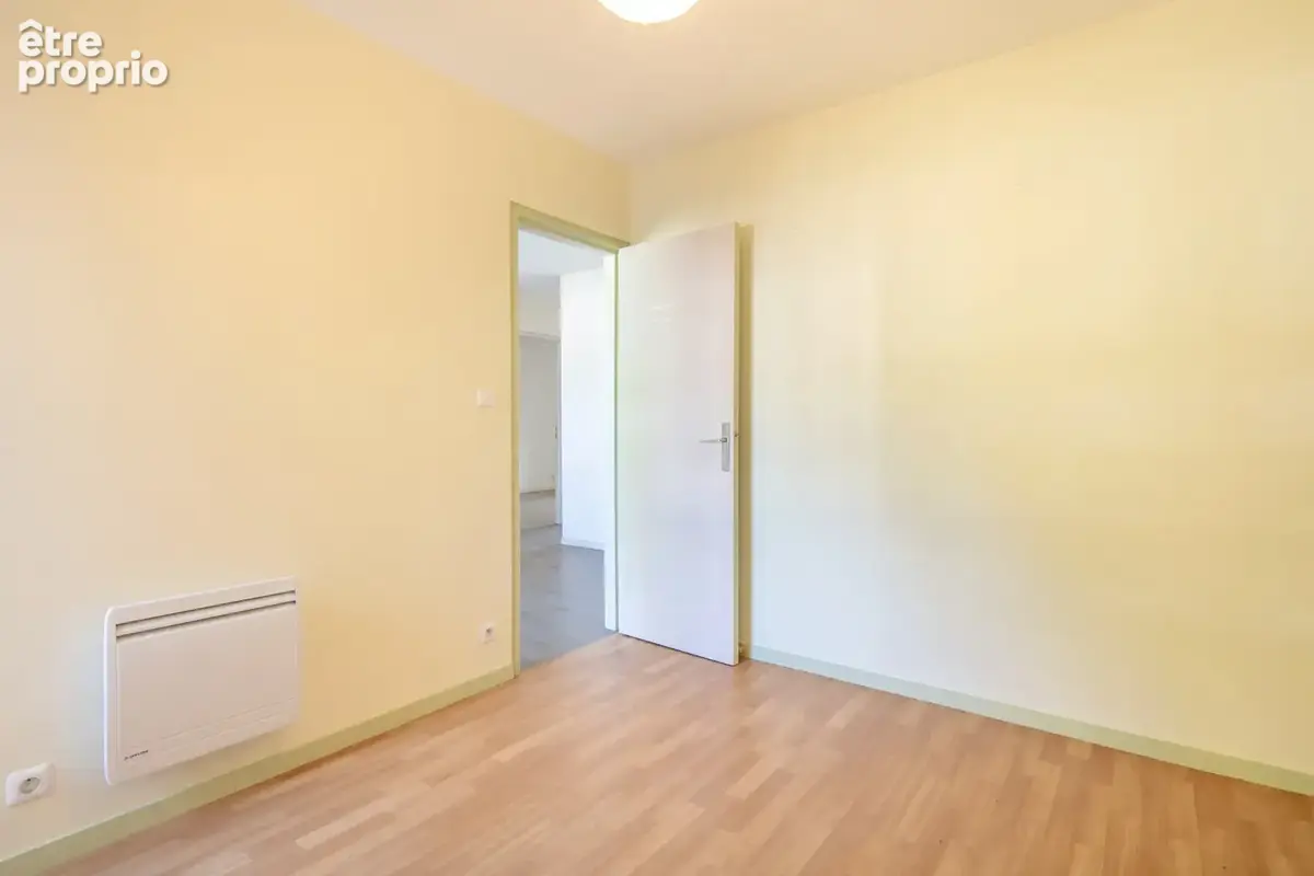 Spacieux t4 avec balcons et cave -  la rochette ! - photo 11