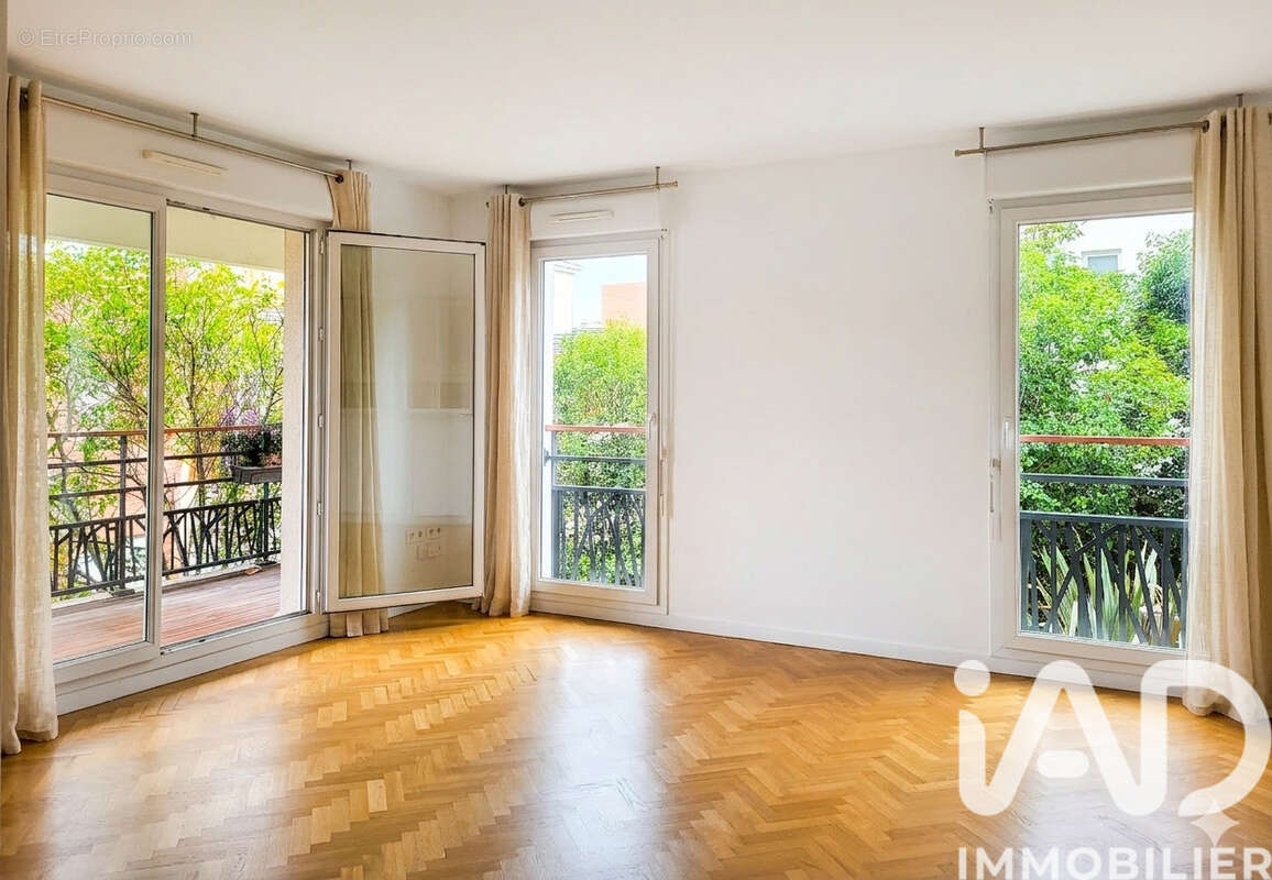 Photo 2 - Appartement à GENNEVILLIERS