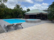 Maison à BAIE-MAHAULT