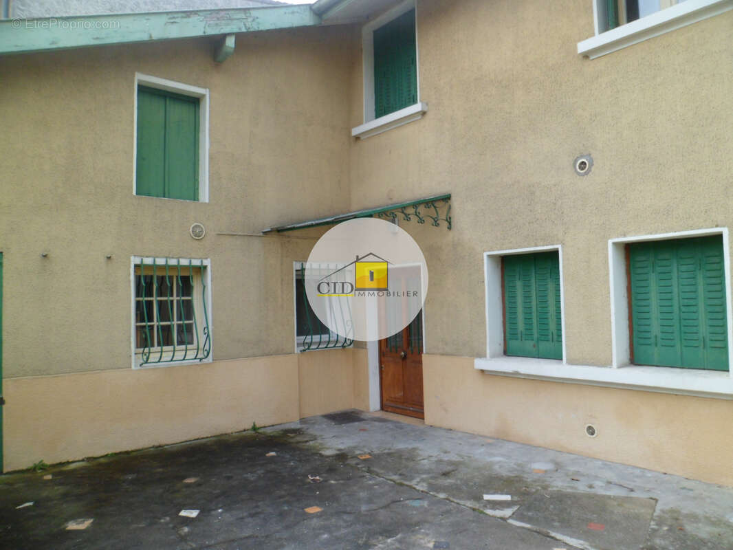 Maison à SAINT-PRIEST