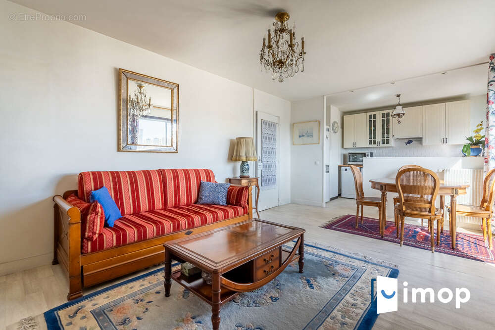 Appartement à PARIS-19E