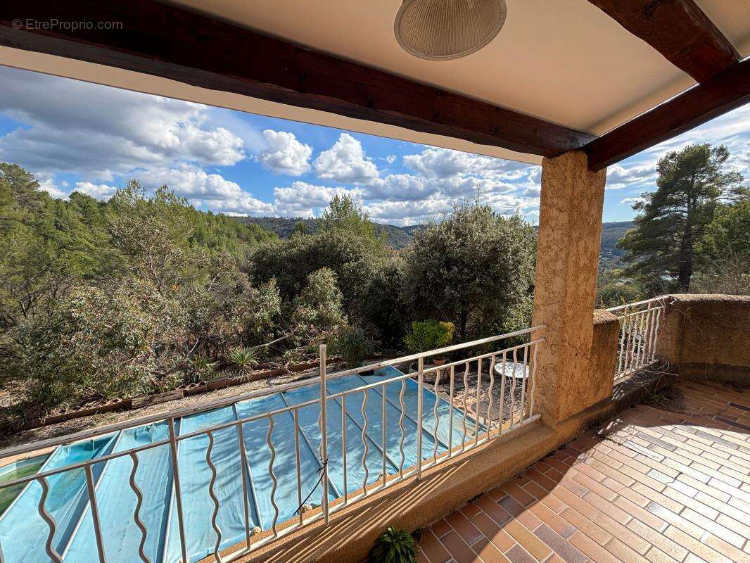 Maison à ESPARRON-DE-VERDON