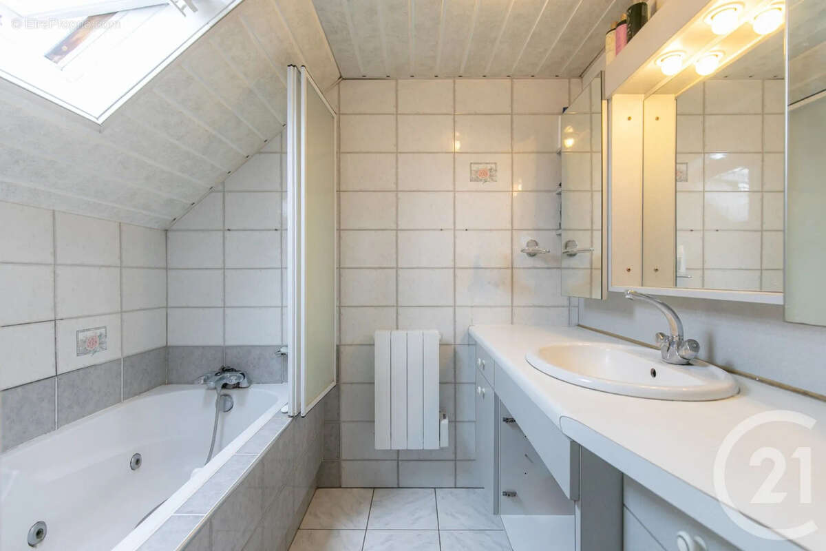 Maison à CHAMPIGNY-SUR-MARNE