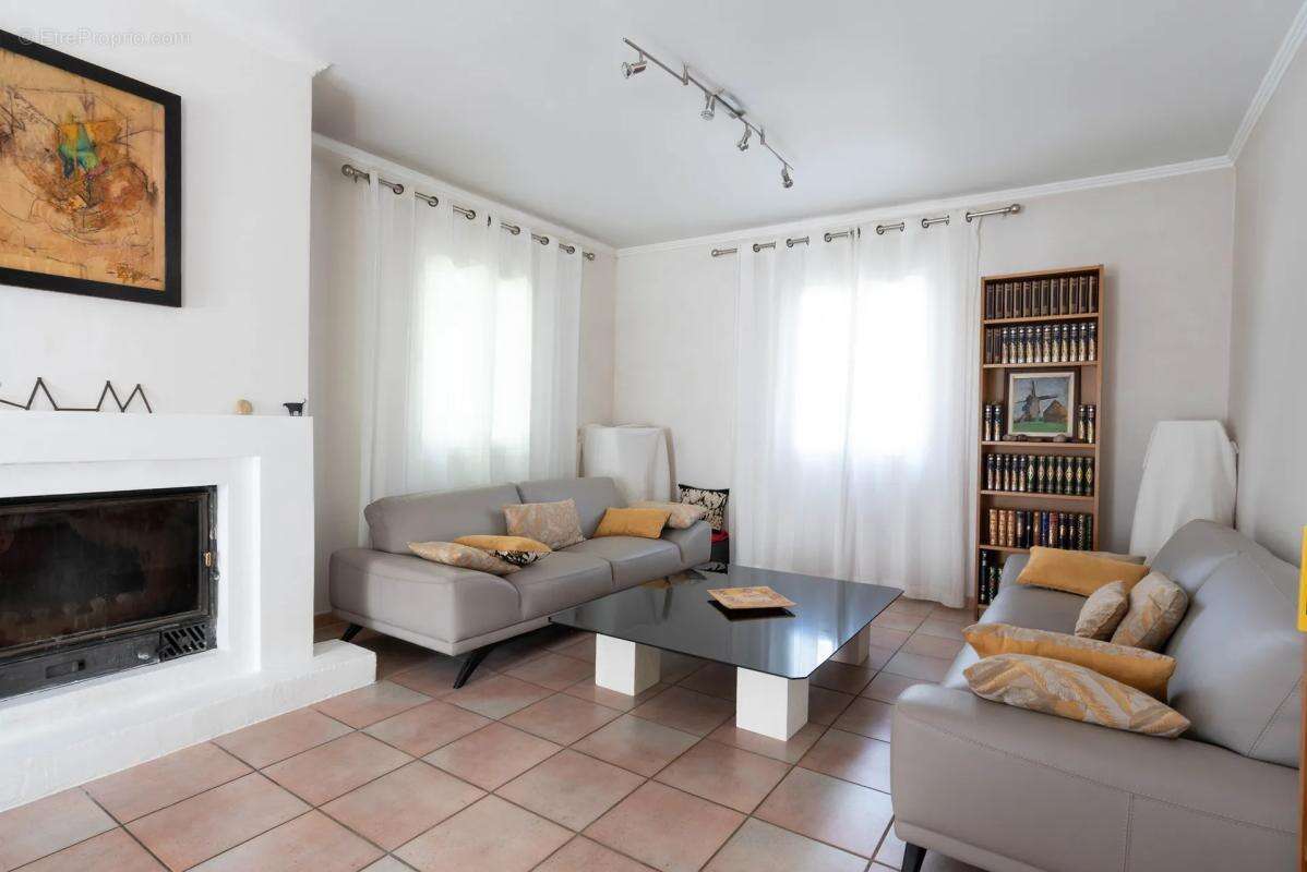 Maison à PLAN-D'AUPS-SAINTE-BAUME