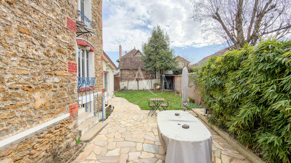 Maison à MONTGERON