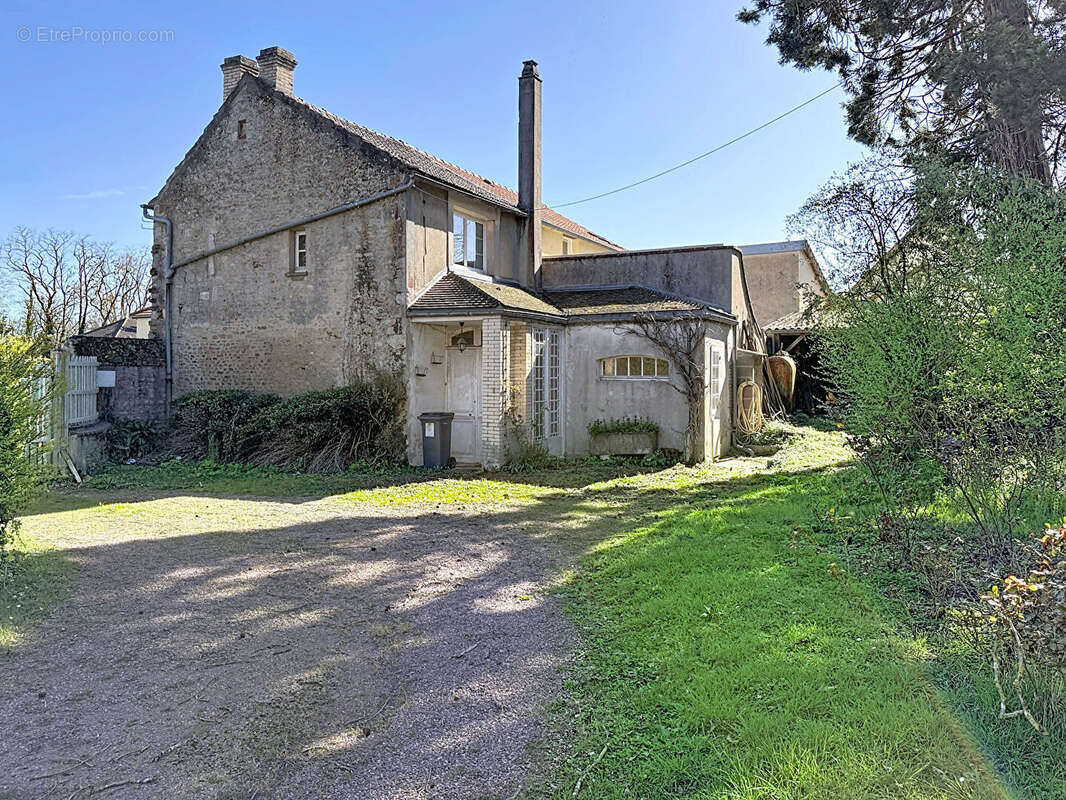 Maison à BIEVILLE-BEUVILLE