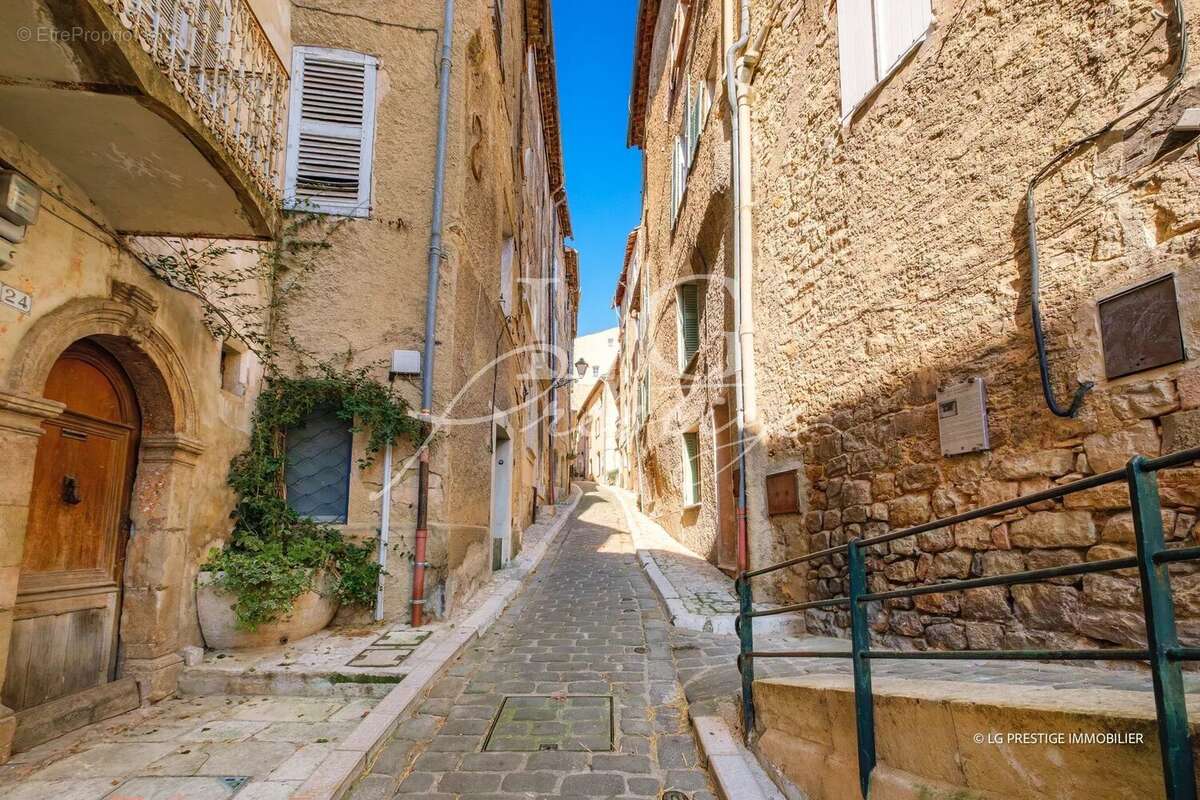 Appartement à SEILLANS