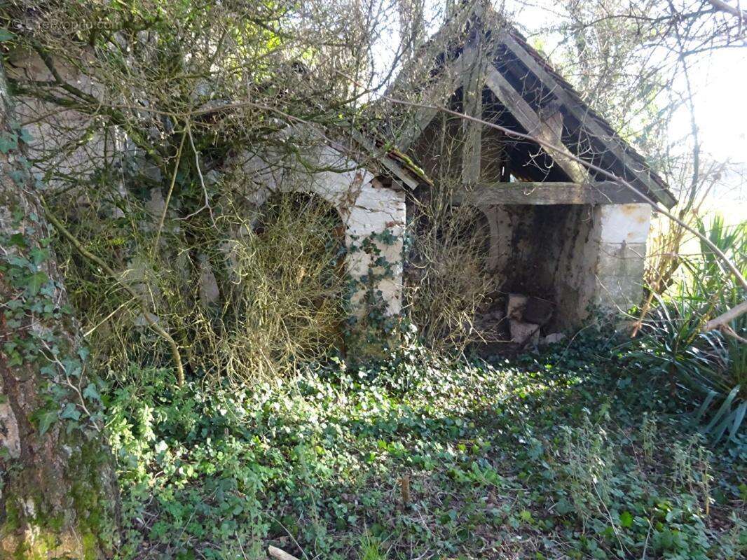 Maison à YZEURES-SUR-CREUSE