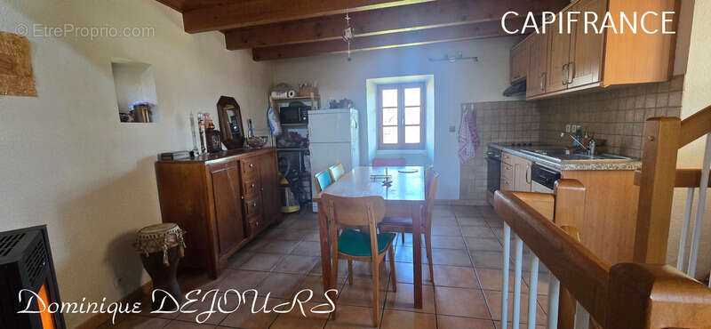 Ardèche, ensemble charmant de 2 maisons en pierres, avec terrasses, caves voutées et terrains attenants - photo 18