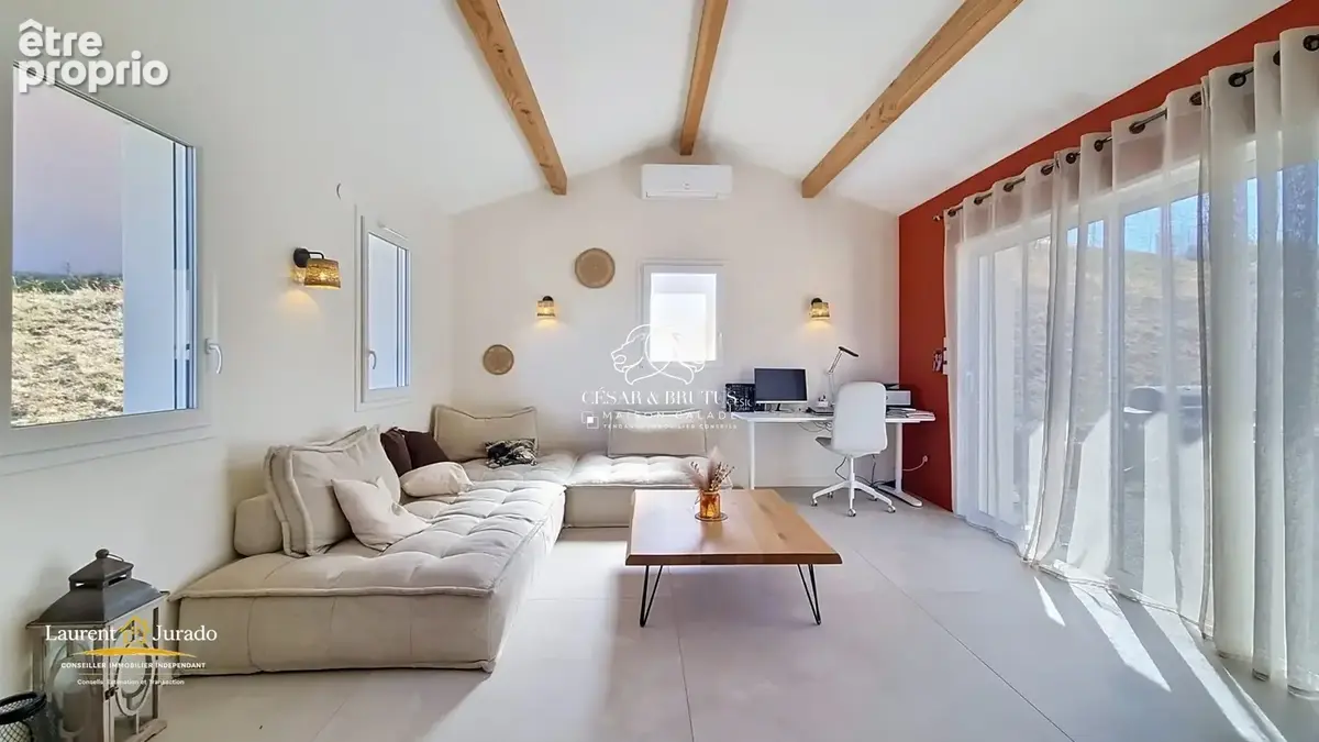 Maison 6 pièces 160 m² à vendre à Vaux-En-Beaujolais (69460) - photo 2