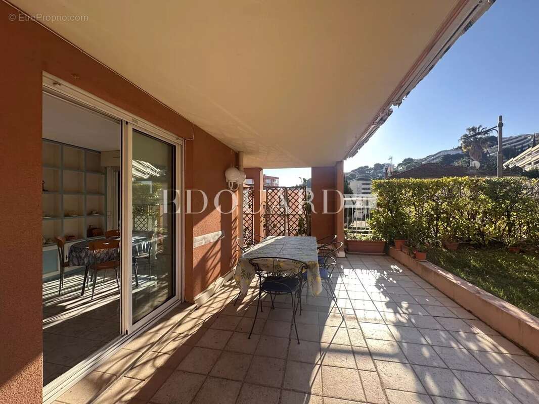 Appartement à ROQUEBRUNE-CAP-MARTIN
