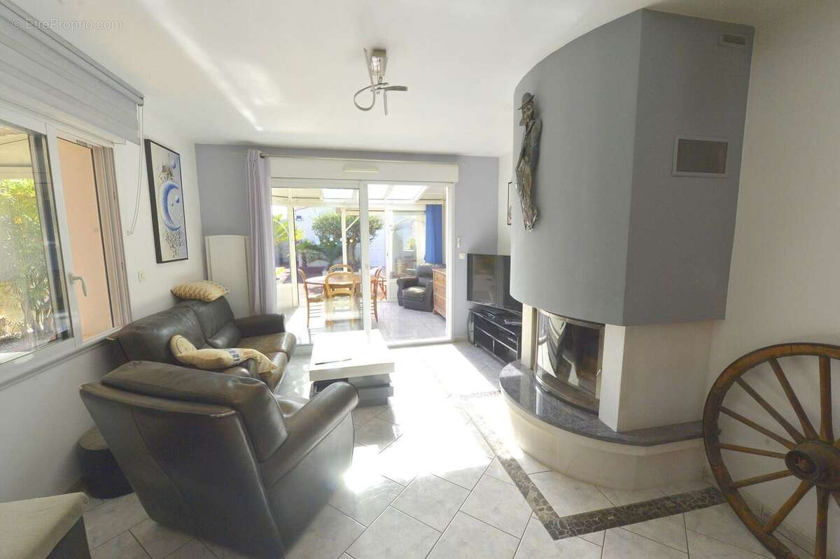 Maison à SAINT-GEORGES-DE-DIDONNE