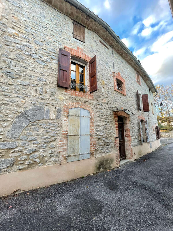 Maison à SAINT-JEAN-DE-SERRES
