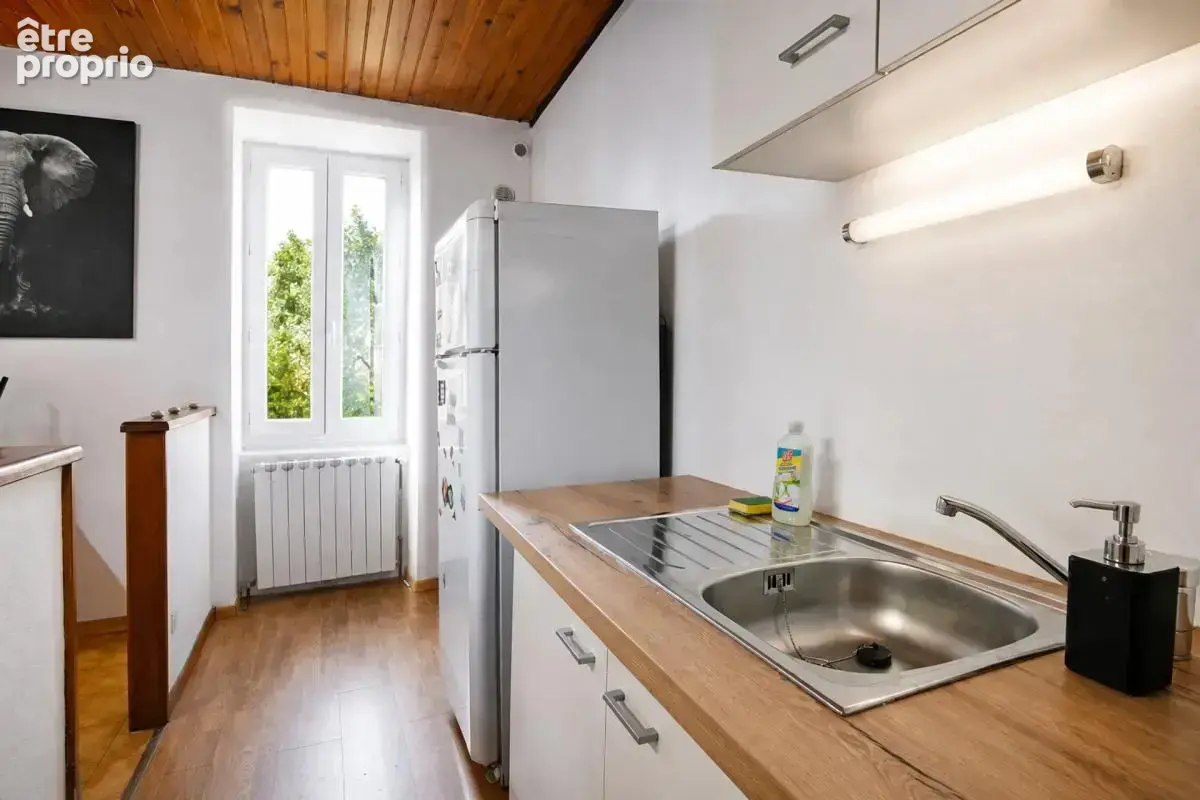 Immeuble de 7 pièces de 132 m² à Saint-Ambroix - photo 10