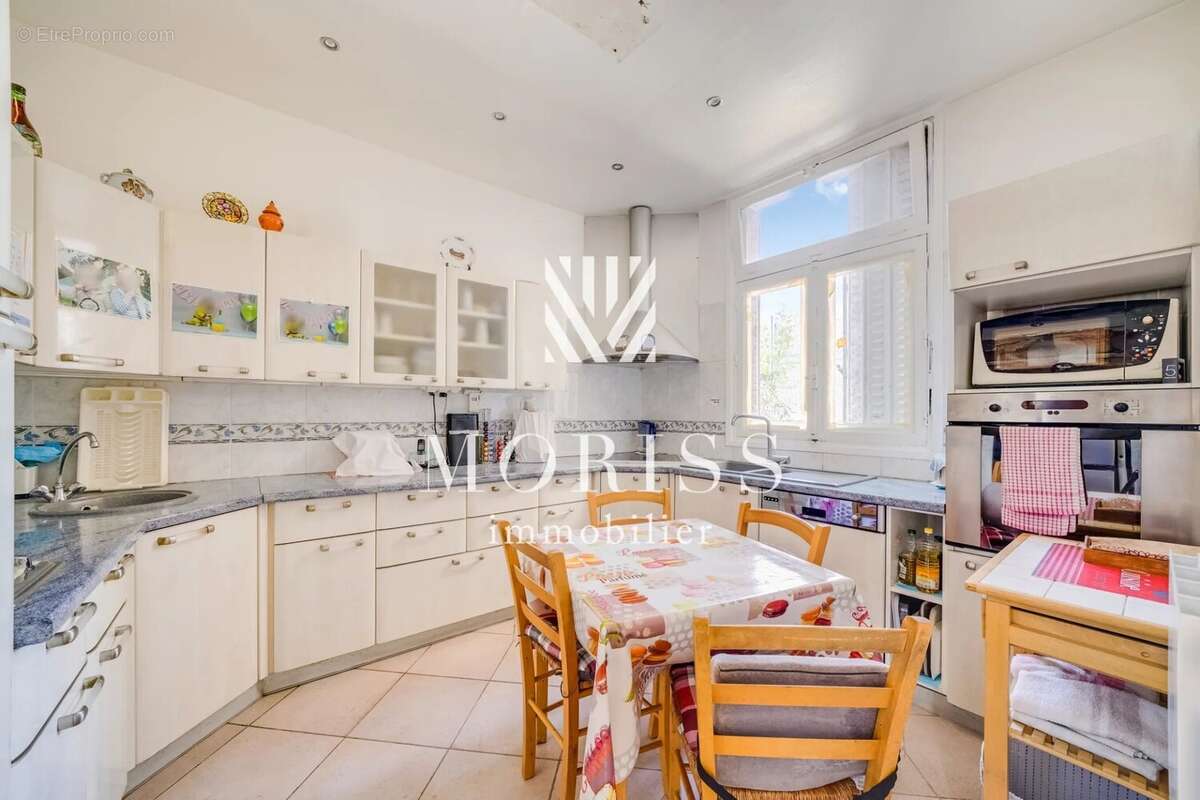 Maison à PARIS-19E