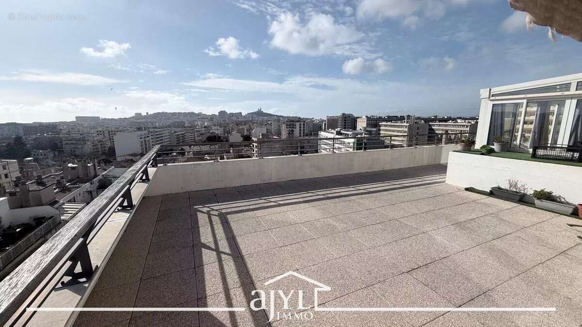 Appartement à MARSEILLE-10E