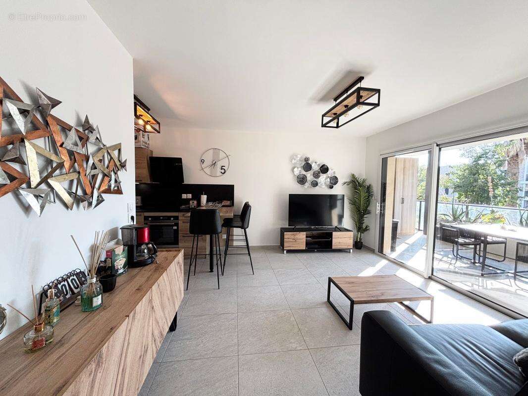 Appartement f2 avec terrasse et parking privatif a vendre résidence les terrasses de la mer - photo 5