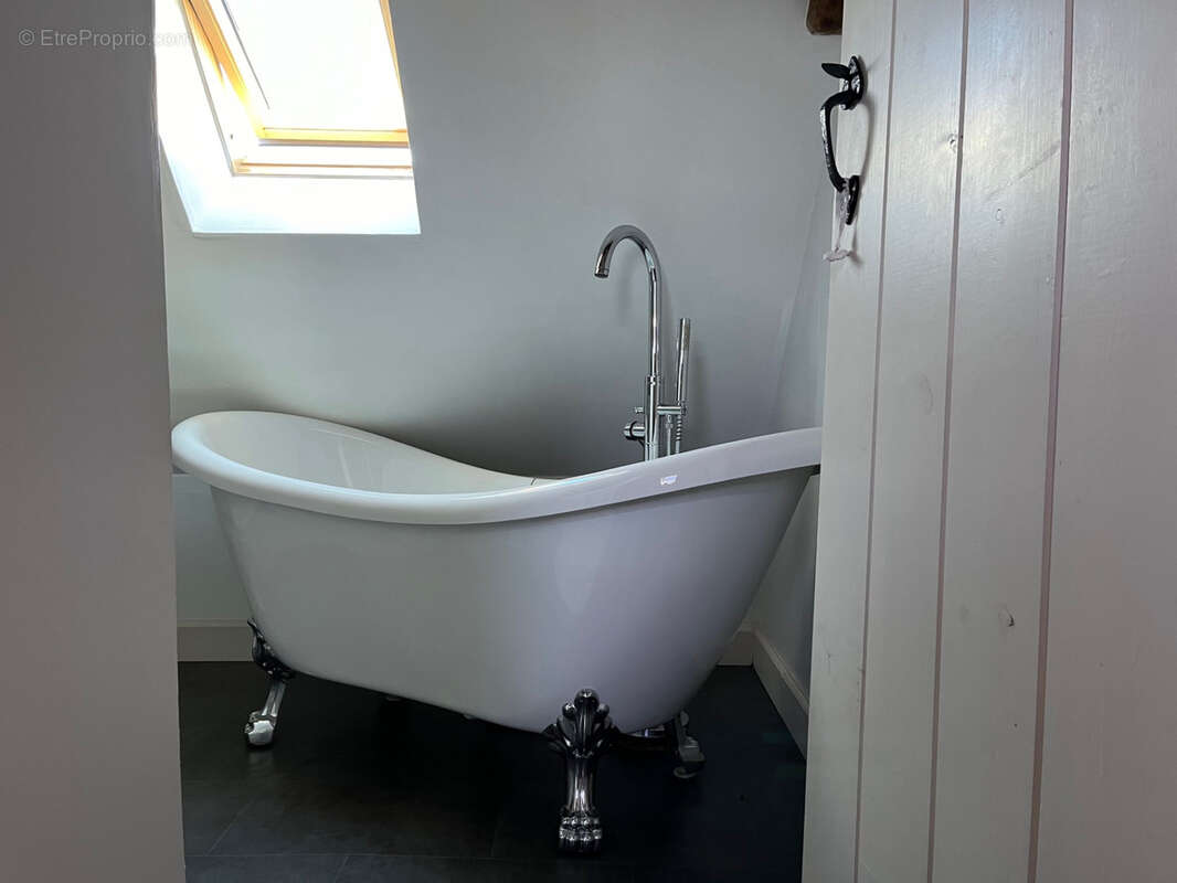 Maison à COUSSAC-BONNEVAL