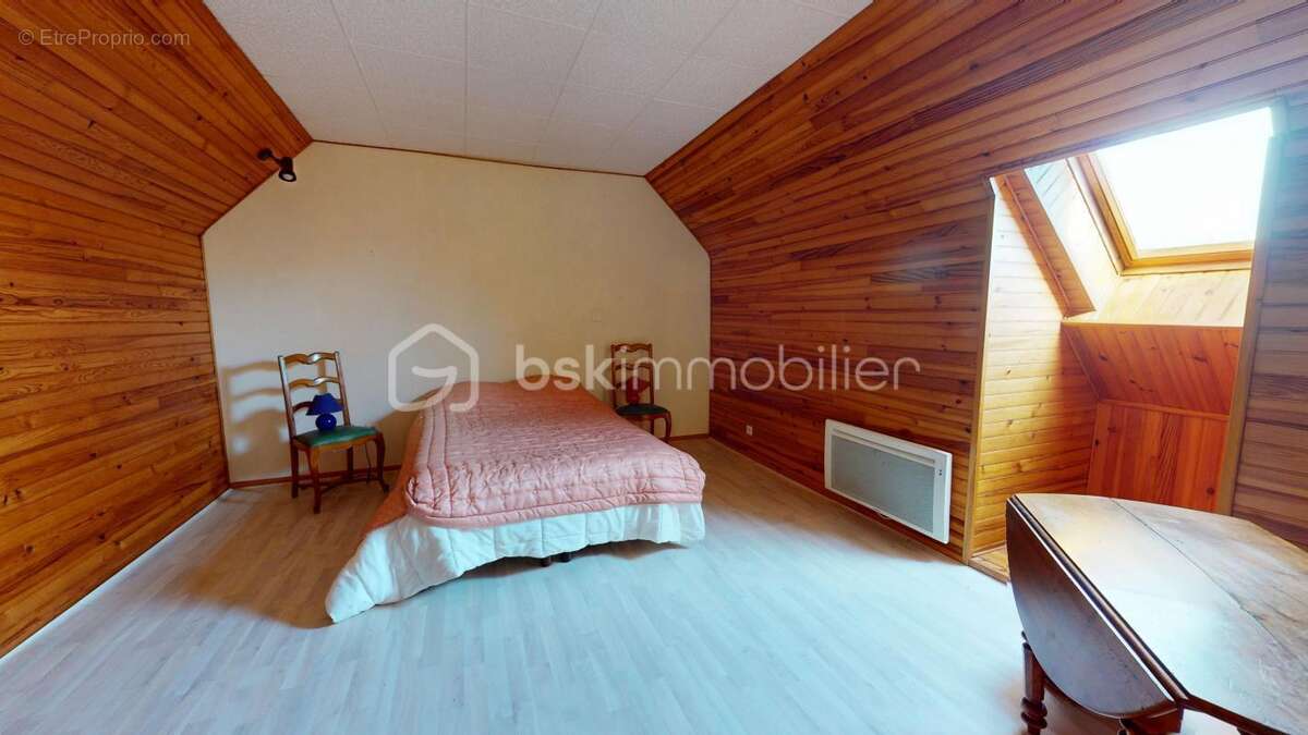 Maison à BELLEGARDE