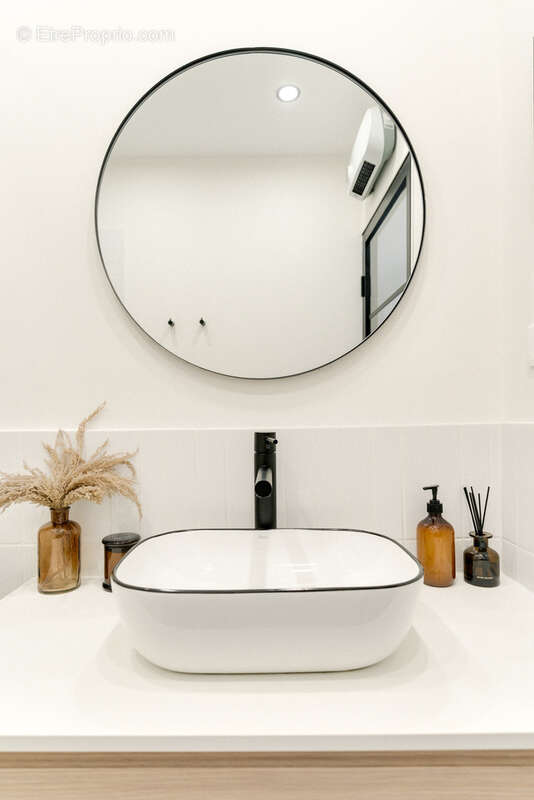 Appartement à MARSEILLE-6E