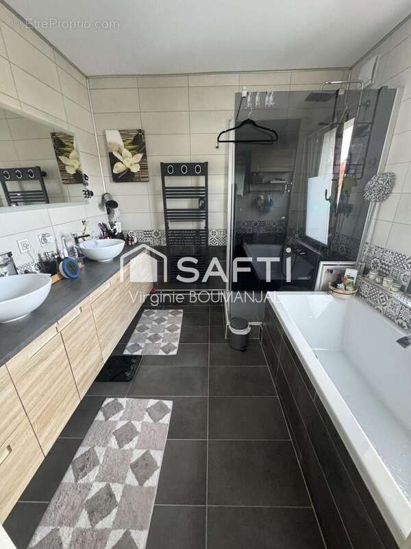 Maison 236 m² à Vers-Sur-Selles  - photo 7