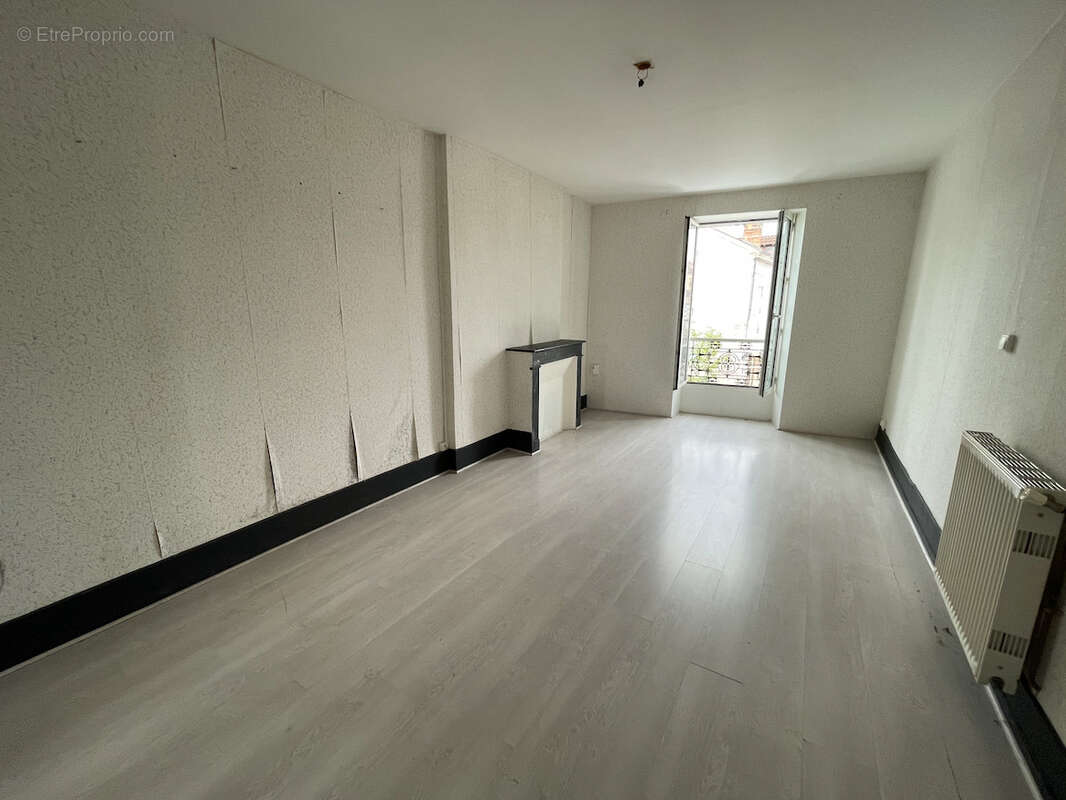 Commerce à PERIGUEUX