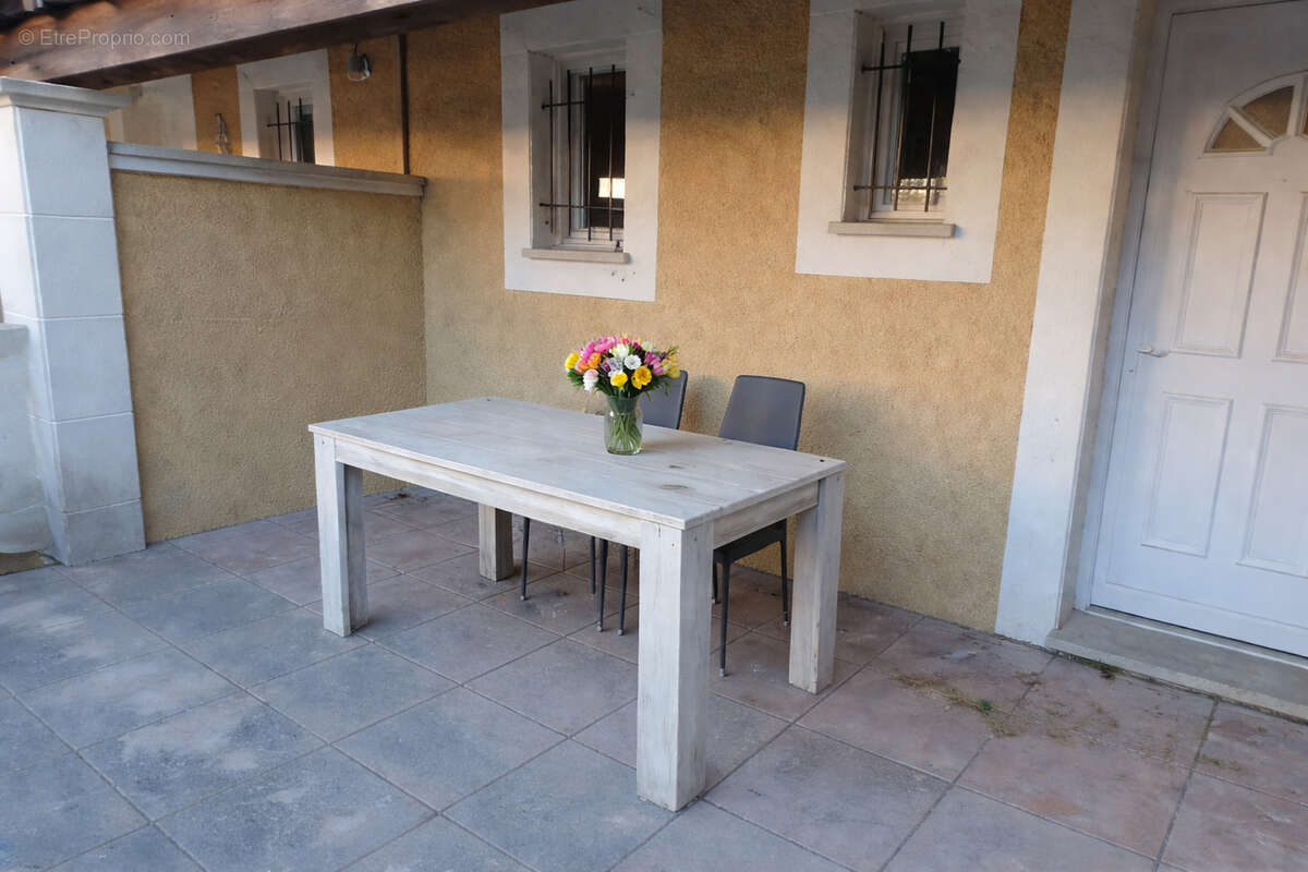 Maison à SAINT-PAUL-TROIS-CHATEAUX