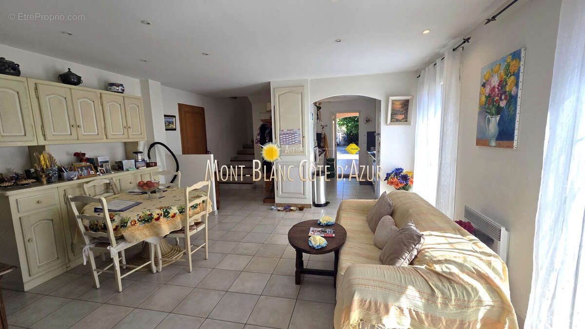 Villa 3 chambres 100 m2 terrain 824 m2 proche centre et plage - photo 10