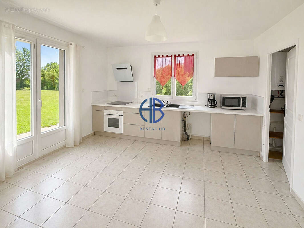 Maison à L'ISLE-D'ABEAU