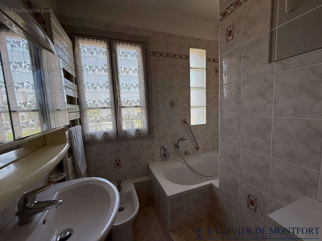 Maison individuelle 5 pièces à vendre - Travaux à prévoir - photo 11