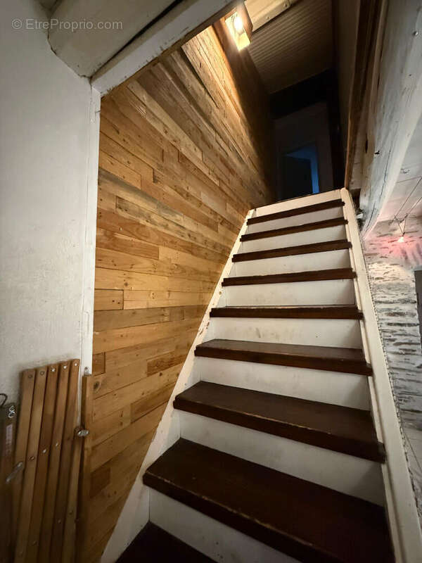 Maison à LA CHAPELLE-BASSE-MER