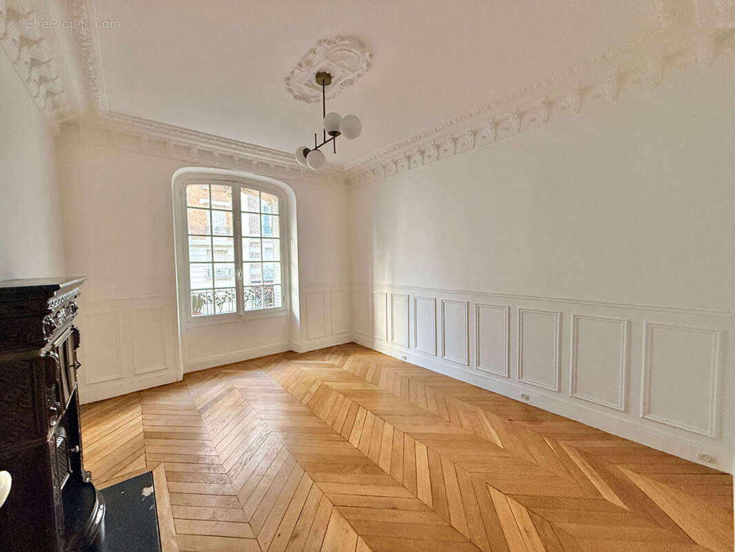Appartement à PARIS-12E