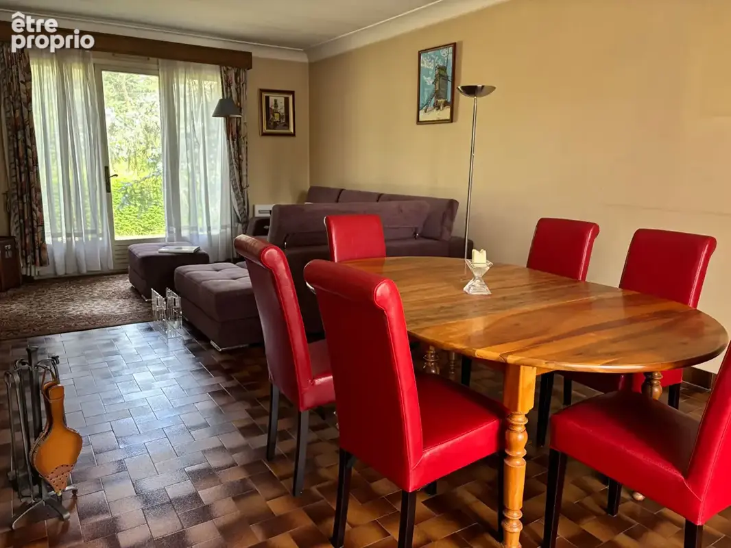 Maison spacieuse à vendre à Chambray-lès-Tours sur environ 3000 m2 - Un havre de paix à rafraîchir - photo 4