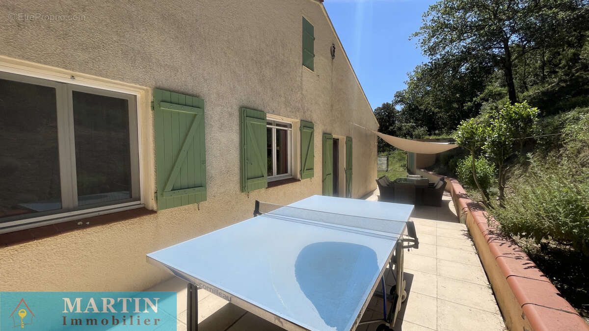Maison à REYNES