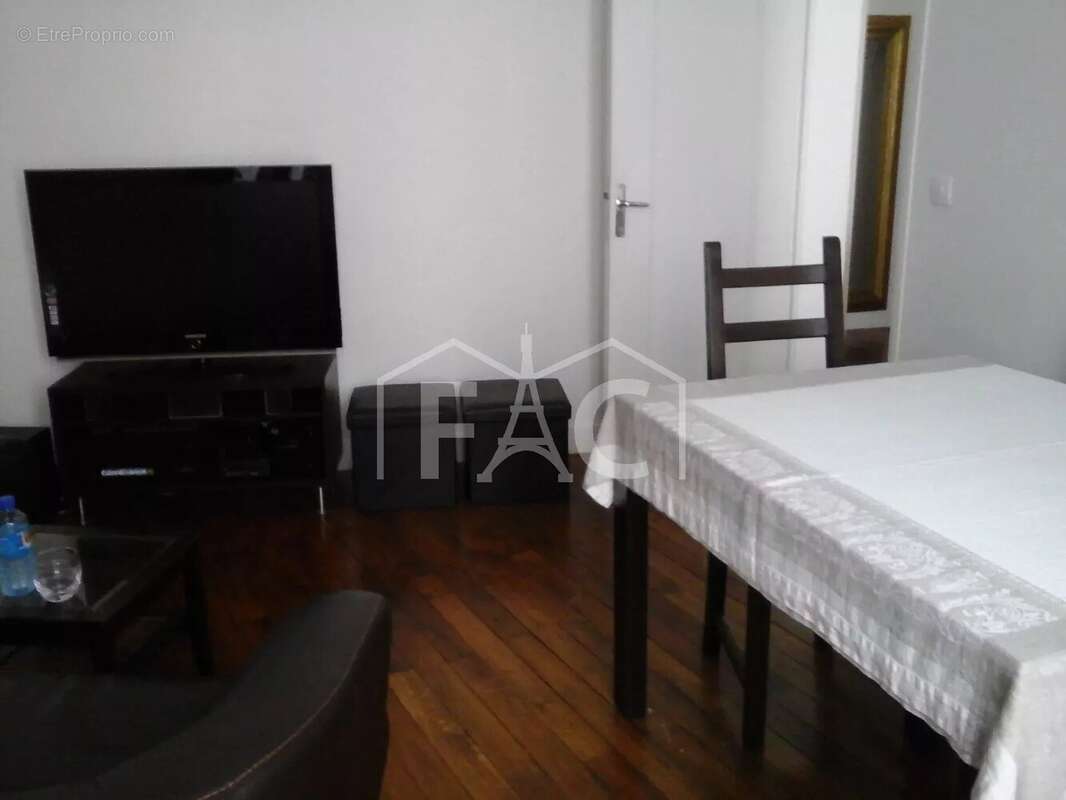 Appartement à PARIS-2E